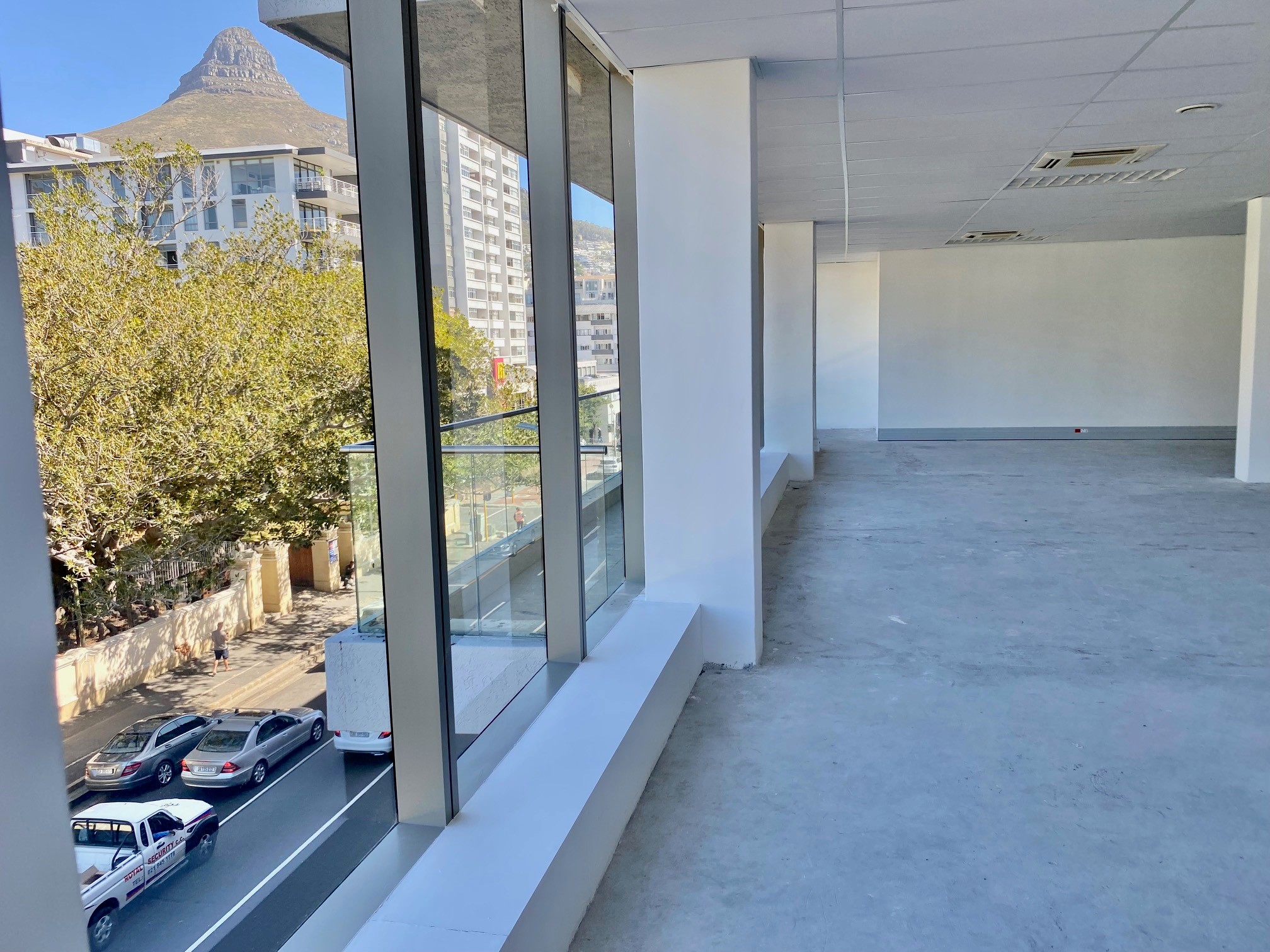 To Let commercial Property for Rent in Sea Point Western Cape